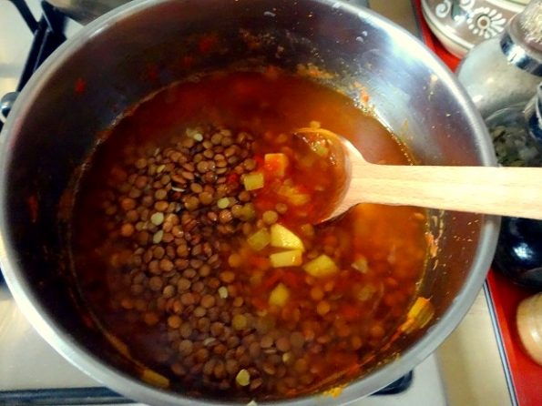 Soupe aux lentilles curry pommes de terre